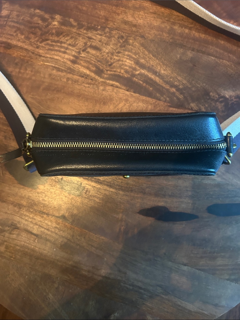 Madewell Navy Leather Crossbody - Picture 4 of 8